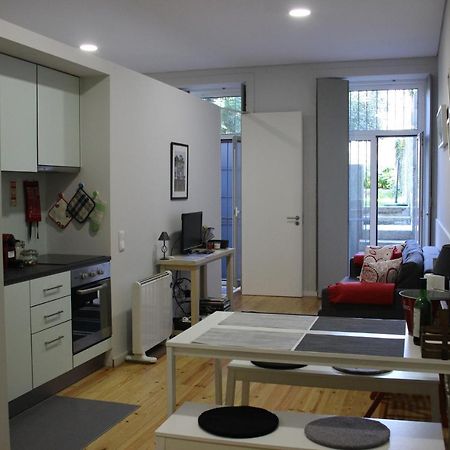 Practical And Comfortable Apartment With Garden Порту Экстерьер фото