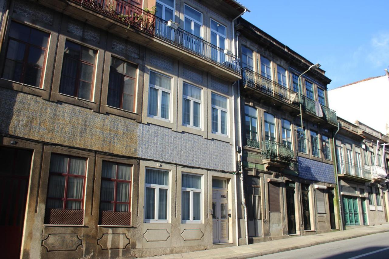 Practical And Comfortable Apartment With Garden Порту Экстерьер фото