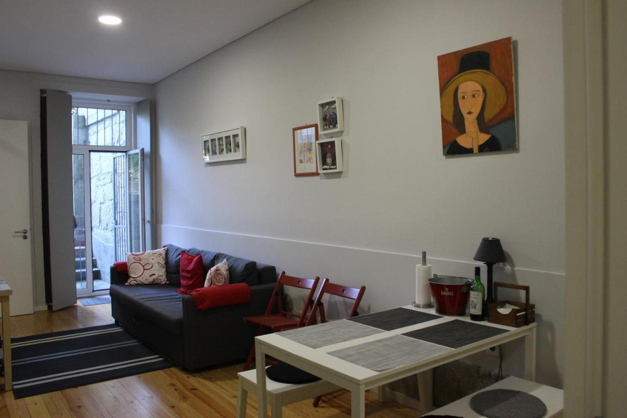 Practical And Comfortable Apartment With Garden Порту Экстерьер фото