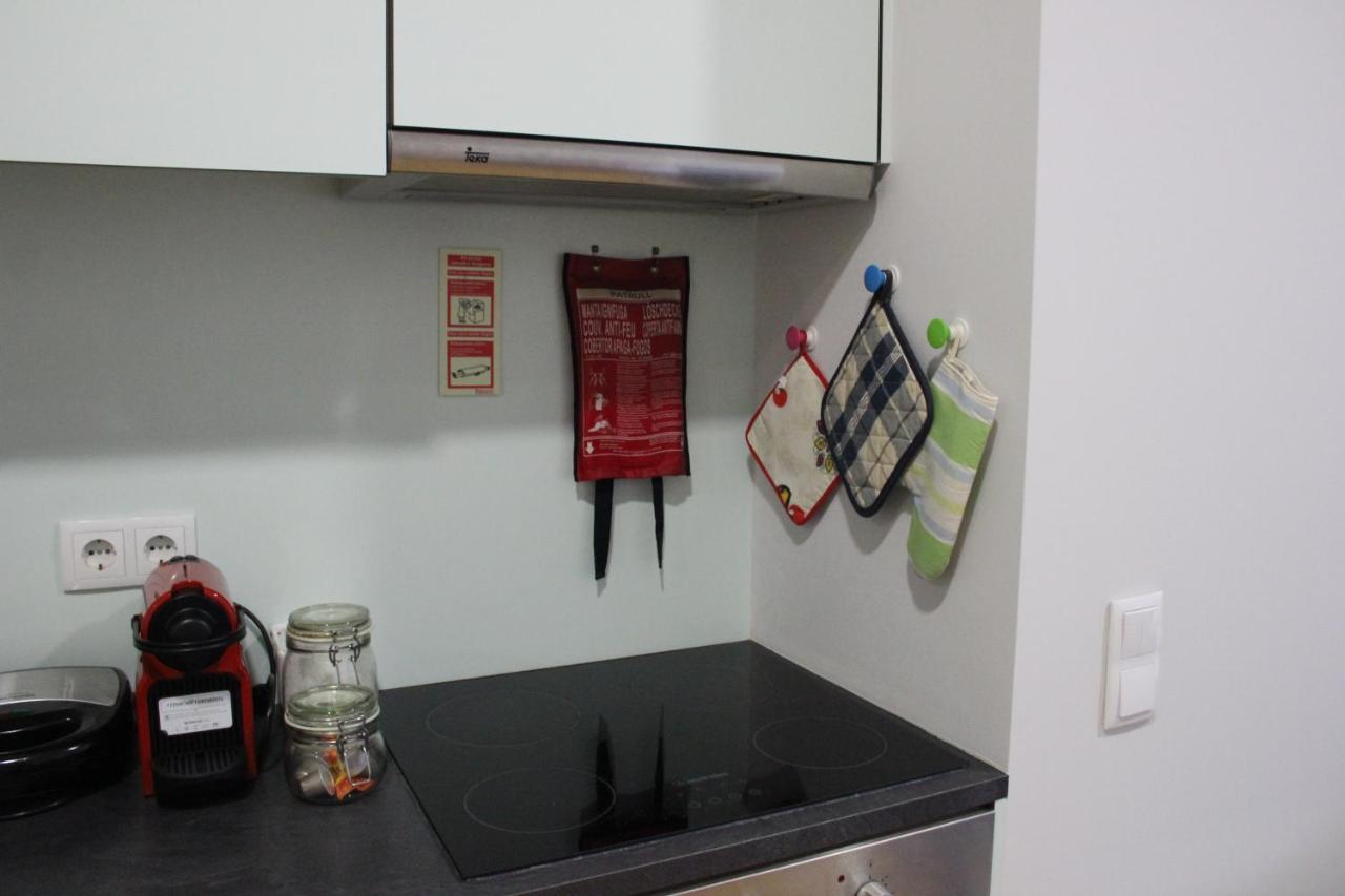 Practical And Comfortable Apartment With Garden Порту Экстерьер фото